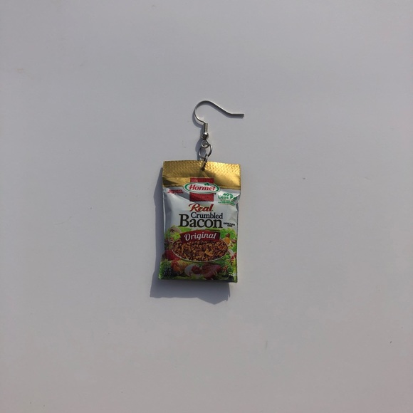 Mini Brands Bacon Bits Earring ๐ - Picture 3 of 4